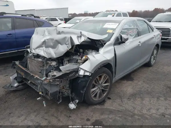 4T1BF1FKXGU223473 2016 TOYOTA CAMRY - Image 2
