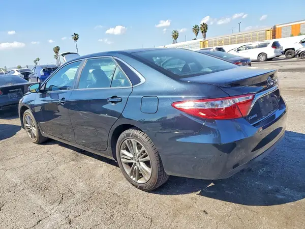 4T1BF1FKXGU225742 2016 TOYOTA CAMRY - Image 2