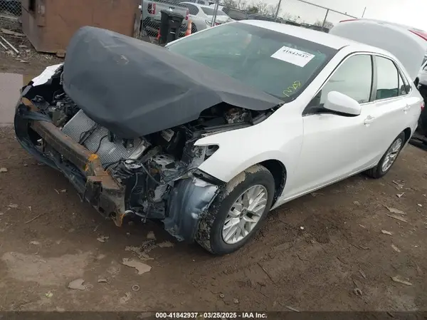 4T1BF1FKXGU227846 2016 TOYOTA CAMRY - Image 2