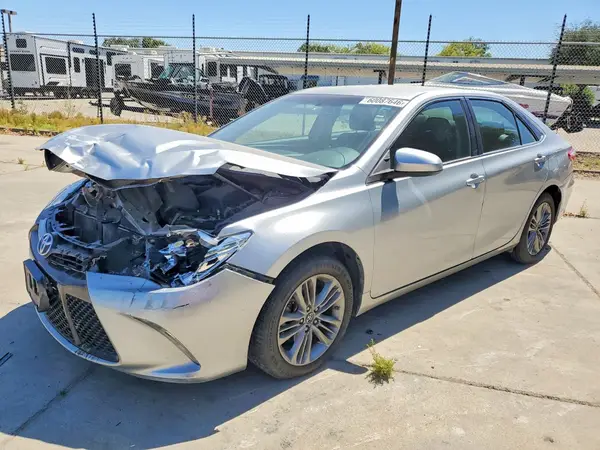 4T1BF1FKXGU229743 2016 TOYOTA CAMRY - Image 1