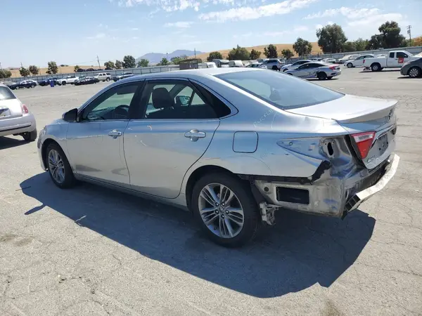 4T1BF1FKXGU230813 2016 TOYOTA CAMRY - Image 2