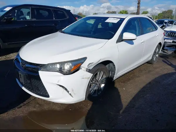 4T1BF1FKXGU230939 2016 TOYOTA CAMRY - Image 2