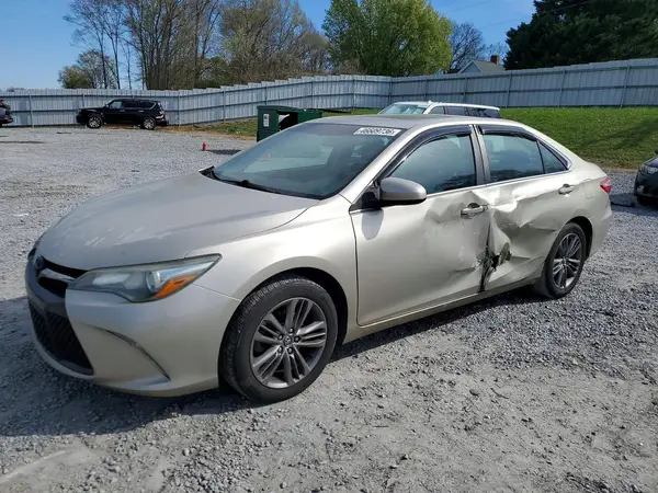 4T1BF1FKXGU231556 2016 TOYOTA CAMRY - Image 1