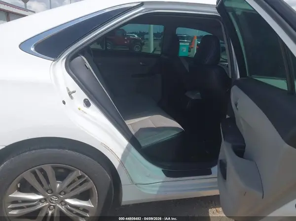 4T1BF1FKXGU231718 2016 TOYOTA CAMRY - Image 8