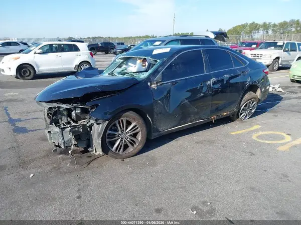 4T1BF1FKXGU232898 2016 TOYOTA CAMRY - Image 2