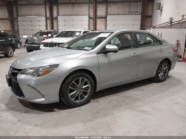 4T1BF1FKXGU233050 2016 TOYOTA CAMRY - Image 2