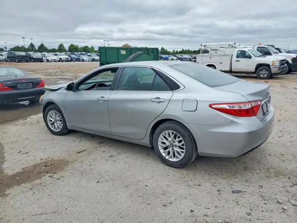 4T1BF1FKXGU233212 2016 TOYOTA CAMRY - Image 2