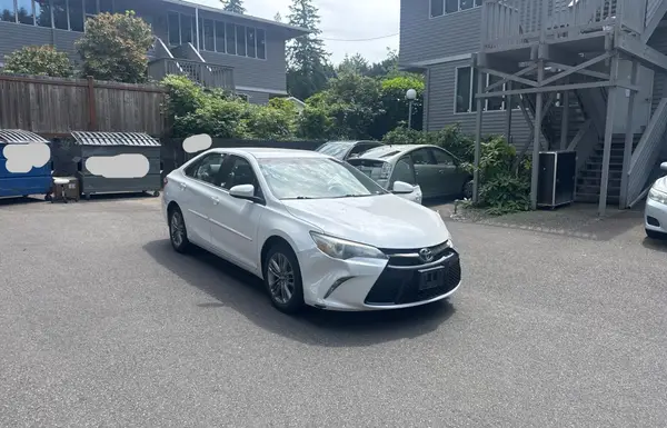 4T1BF1FKXGU233680 2016 TOYOTA CAMRY - Image 1