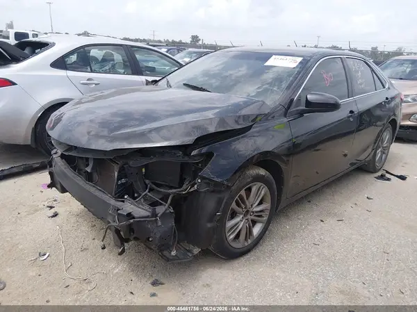 4T1BF1FKXGU233761 2016 TOYOTA CAMRY - Image 2