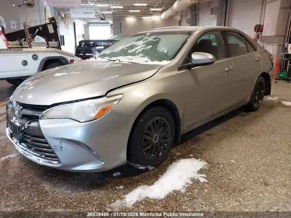 4T1BF1FKXGU234585 2016 TOYOTA CAMRY - Image 2