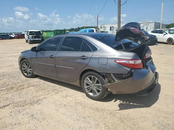 4T1BF1FKXGU235509 2016 TOYOTA CAMRY - Image 2