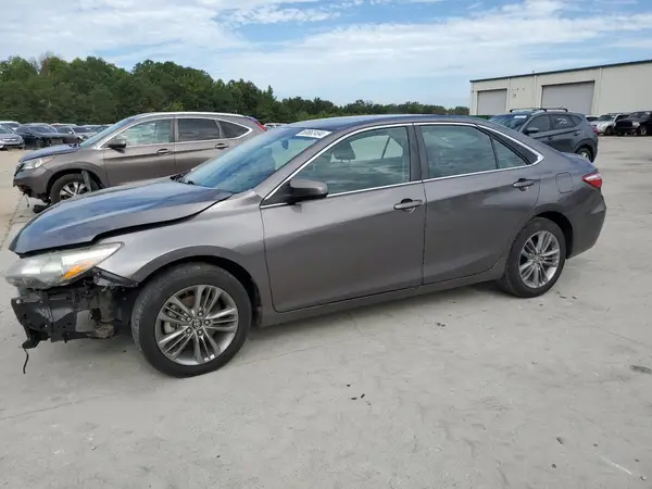 4T1BF1FKXGU235574 2016 TOYOTA CAMRY - Image 1