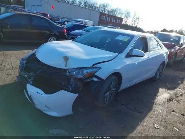 4T1BF1FKXGU236269 2016 TOYOTA CAMRY - Image 2