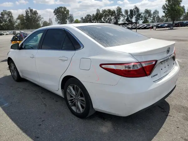 4T1BF1FKXGU237339 2016 TOYOTA CAMRY - Image 2
