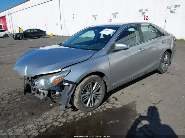4T1BF1FKXGU237566 2016 TOYOTA CAMRY - Image 2