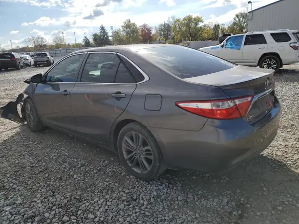 4T1BF1FKXGU246123 2016 TOYOTA CAMRY - Image 2