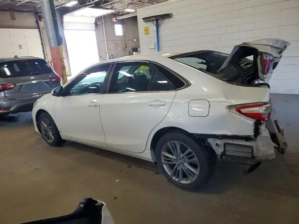 4T1BF1FKXGU248020 2016 TOYOTA CAMRY - Image 2