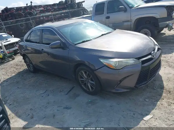 4T1BF1FKXGU250169 2016 TOYOTA CAMRY - Image 1