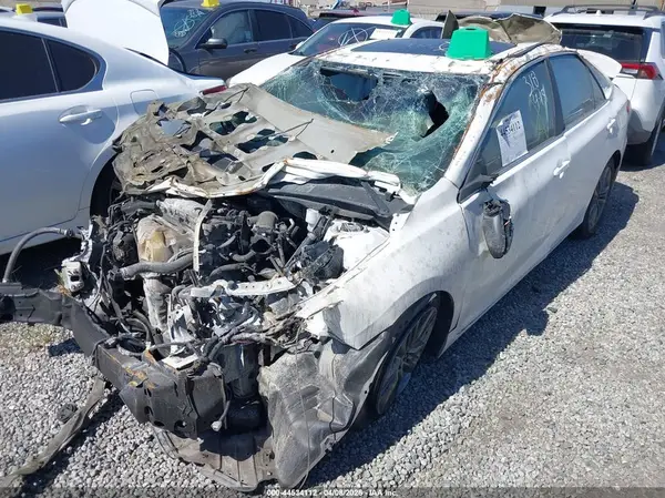 4T1BF1FKXGU251600 2016 TOYOTA CAMRY - Image 2