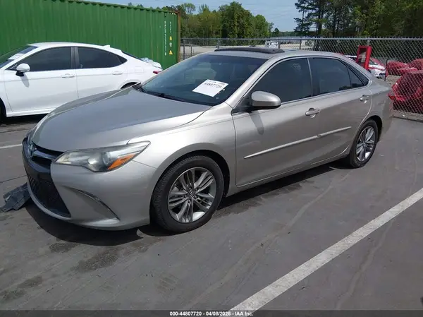 4T1BF1FKXGU255615 2016 TOYOTA CAMRY - Image 2