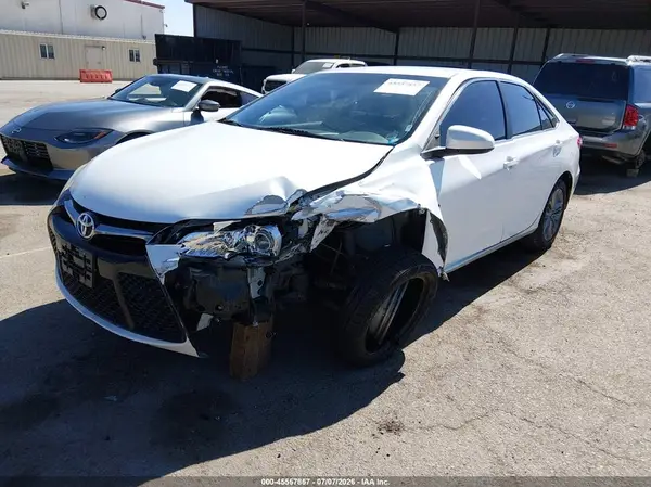 4T1BF1FKXGU256201 2016 TOYOTA CAMRY - Image 2