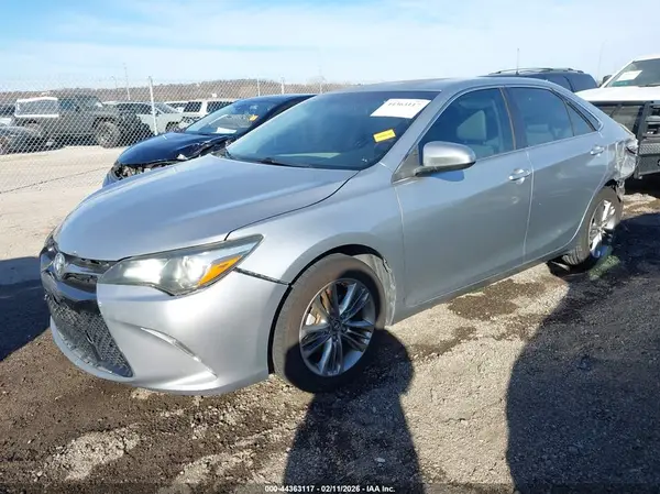 4T1BF1FKXGU258725 2016 TOYOTA CAMRY - Image 2