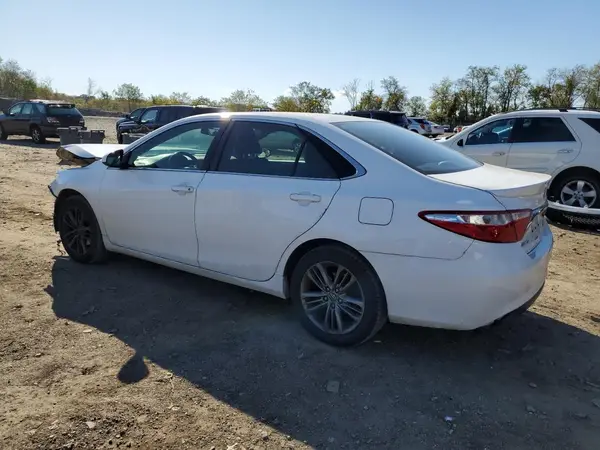 4T1BF1FKXGU260989 2016 TOYOTA CAMRY - Image 2