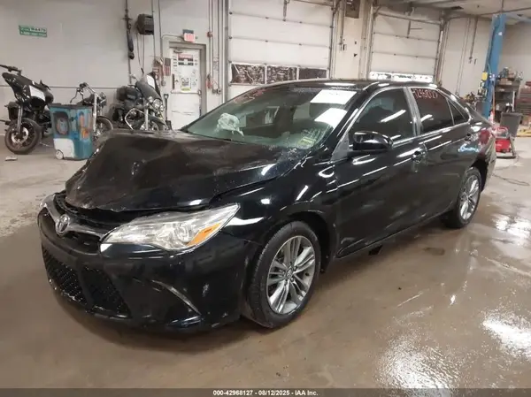 4T1BF1FKXGU261799 2016 TOYOTA CAMRY - Image 2