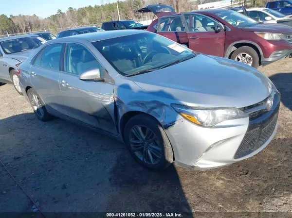 4T1BF1FKXGU264654 2016 TOYOTA CAMRY - Image 1