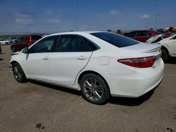 4T1BF1FKXGU265366 2016 TOYOTA CAMRY - Image 2