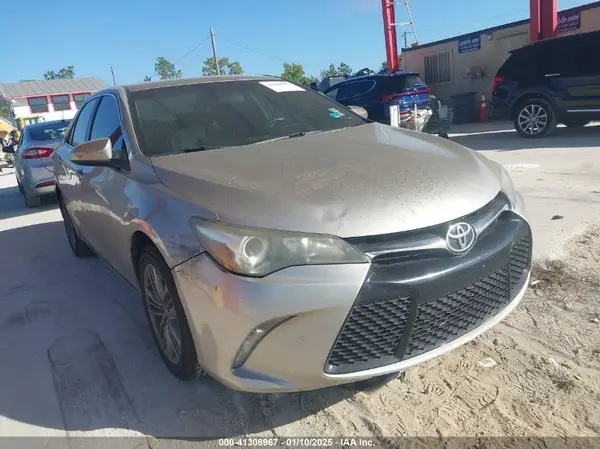 4T1BF1FKXGU265626 2016 TOYOTA CAMRY - Image 1