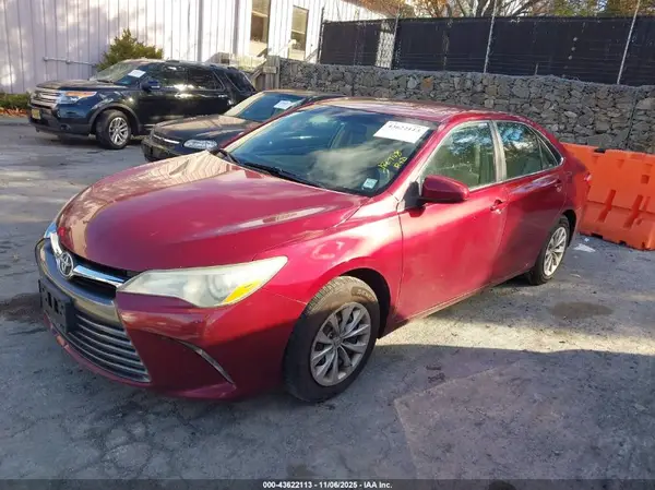 4T1BF1FKXGU504219 2016 TOYOTA CAMRY - Image 2