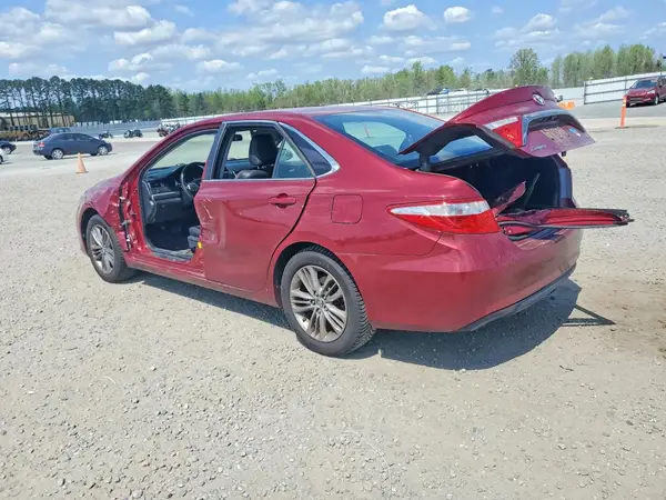 4T1BF1FKXGU510876 2016 TOYOTA CAMRY - Image 2