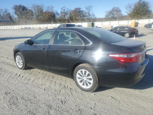 4T1BF1FKXGU512028 2016 TOYOTA CAMRY - Image 2