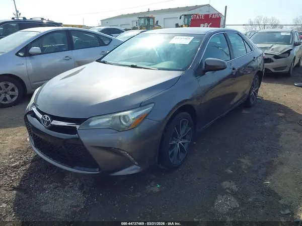 4T1BF1FKXGU518413 2016 TOYOTA CAMRY - Image 2