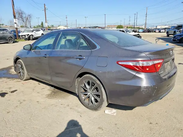 4T1BF1FKXGU518931 2016 TOYOTA CAMRY - Image 2