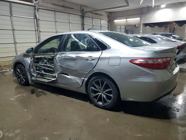 4T1BF1FKXGU519187 2016 TOYOTA CAMRY - Image 2