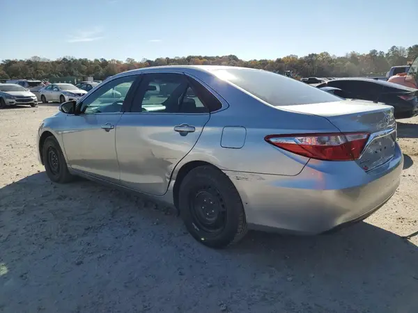 4T1BF1FKXGU526186 2016 TOYOTA CAMRY - Image 2
