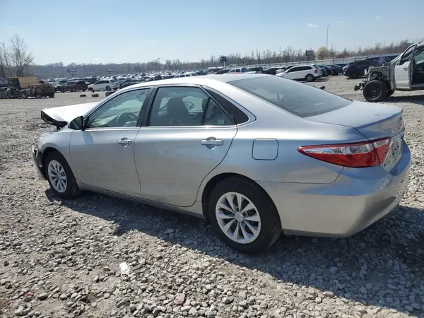 4T1BF1FKXGU527113 2016 TOYOTA CAMRY - Image 2