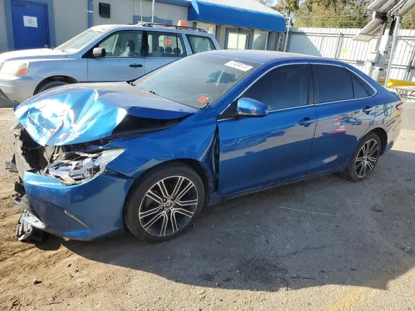 4T1BF1FKXGU528858 2016 TOYOTA CAMRY - Image 1
