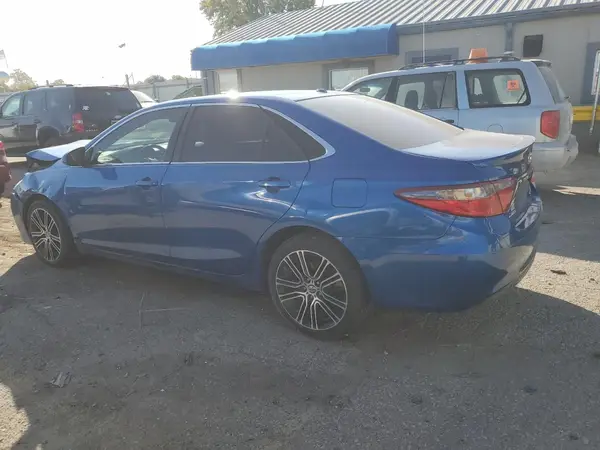4T1BF1FKXGU528858 2016 TOYOTA CAMRY - Image 2