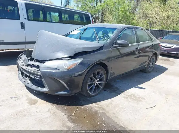 4T1BF1FKXGU529055 2016 TOYOTA CAMRY - Image 2