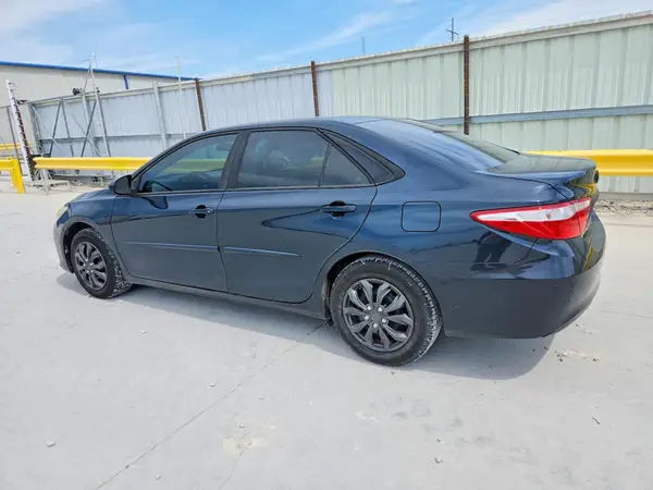 4T1BF1FKXGU531825 2016 TOYOTA CAMRY - Image 2