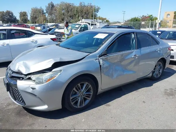 4T1BF1FKXGU533574 2016 TOYOTA CAMRY - Image 2