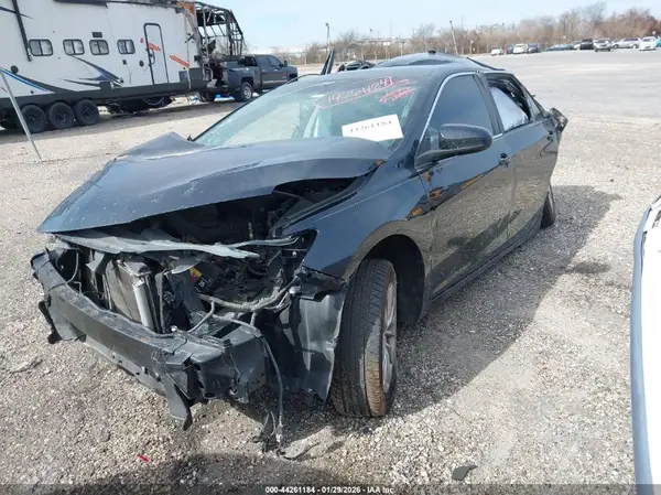 4T1BF1FKXGU534062 2016 TOYOTA CAMRY - Image 2
