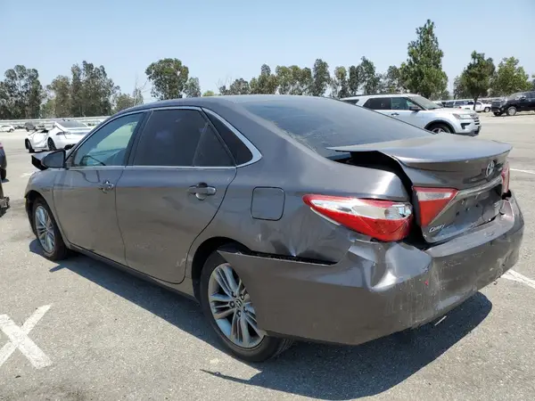 4T1BF1FKXGU536295 2016 TOYOTA CAMRY - Image 2
