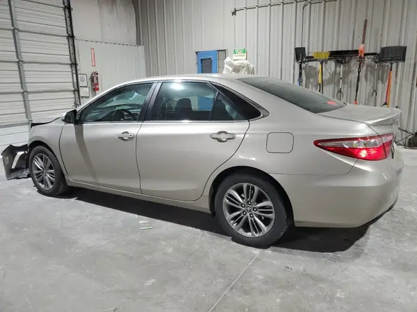 4T1BF1FKXGU536958 2016 TOYOTA CAMRY - Image 2