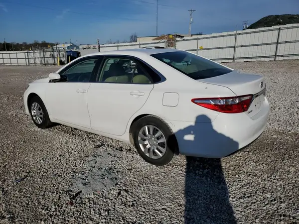 4T1BF1FKXGU539889 2016 TOYOTA CAMRY - Image 2