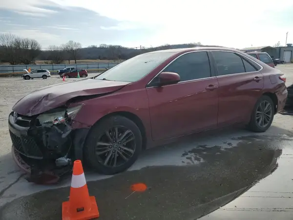 4T1BF1FKXGU541626 2016 TOYOTA CAMRY - Image 1