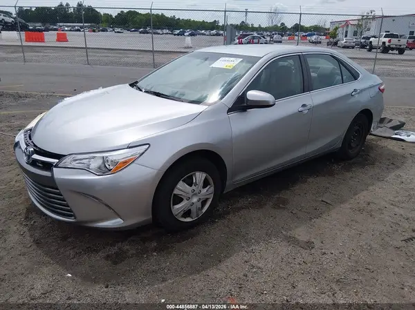 4T1BF1FKXGU541965 2016 TOYOTA CAMRY - Image 2